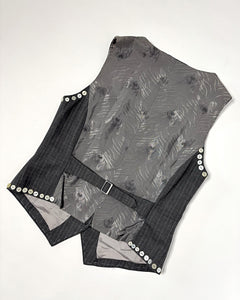 Mother of pearl button adorned 90’s wool vest