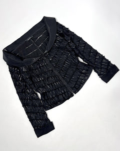Textured zip up quarter sleeve boatneck top