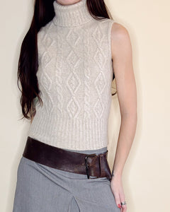 Cashmere sleeveless turtleneck top