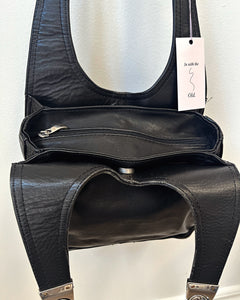 Black leather 90’s bag