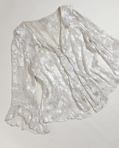 Ruffled trumpet sleeve 90’s top