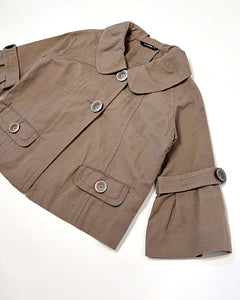 Cropped shift jacket featuring flute quarter length sleeves