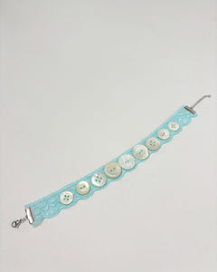 Mother of pearl buttons turquoise lace choker