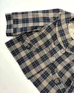 Plaid cropped shift jacket featuring quarter length sleeves