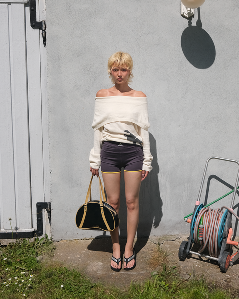 2000's pegasus off shoulder knit