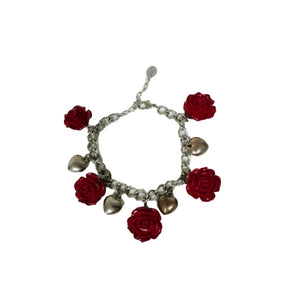 Red roses and hearts charm bracelet