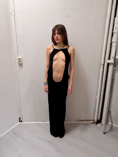 s0133 cut out maxi dress