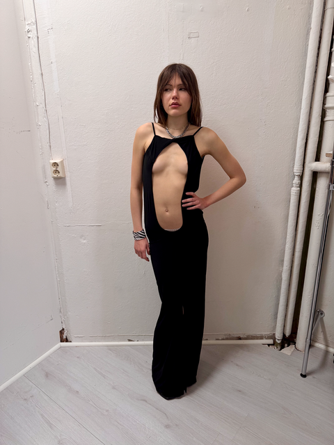 s0133 cut out maxi dress