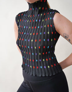 Colorful dot top