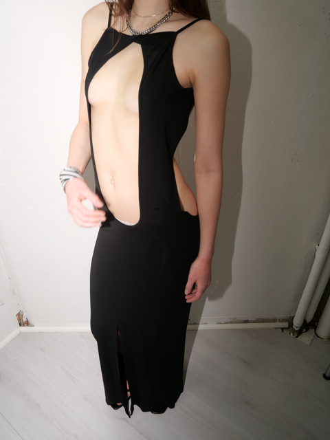 s0133 cut out maxi dress
