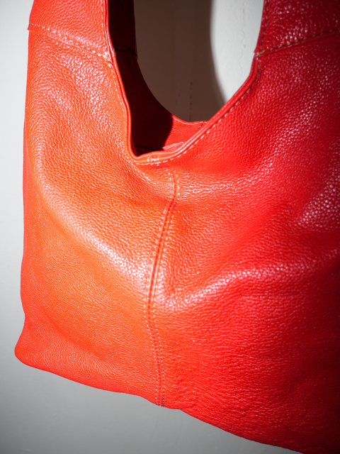 s0101 red leather tote bag
