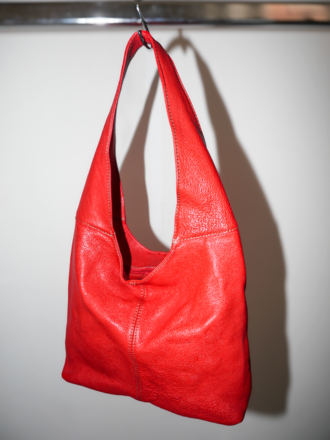 s0101 red leather tote bag