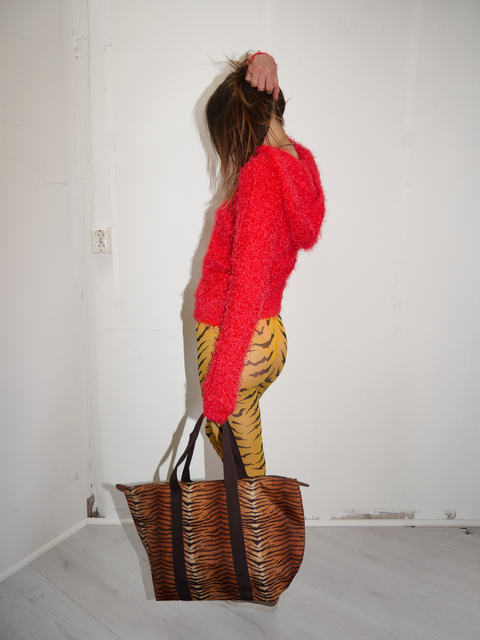 S0156 tiger print duffel bag