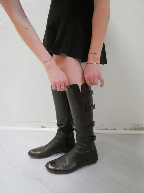 2000’s knee high leather boots