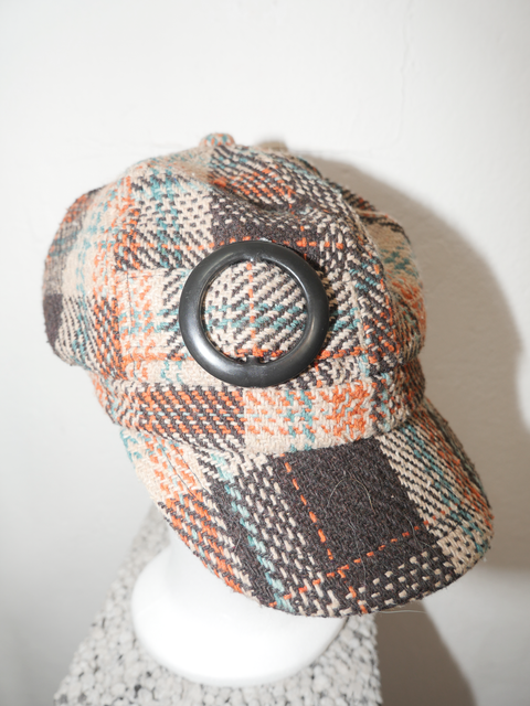 2000's plaid newsboy cap