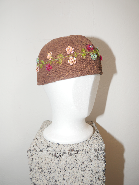 2000's sequin flower crochet cap