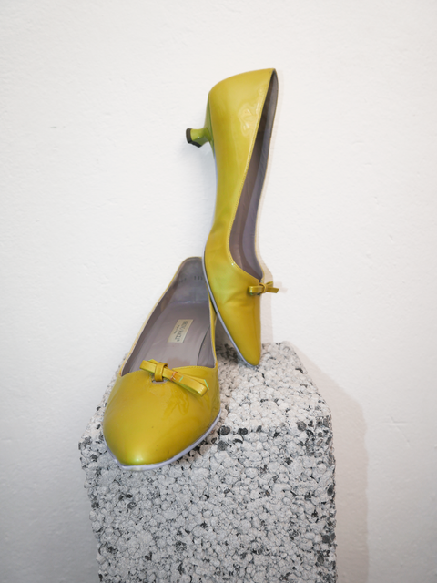 2000’s lime green jelly kitten heels