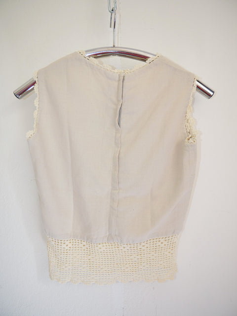 1950's embroidered crochet trim top