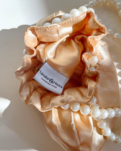 Pearl pouch bag