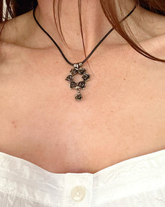 Y2K rose garden necklace